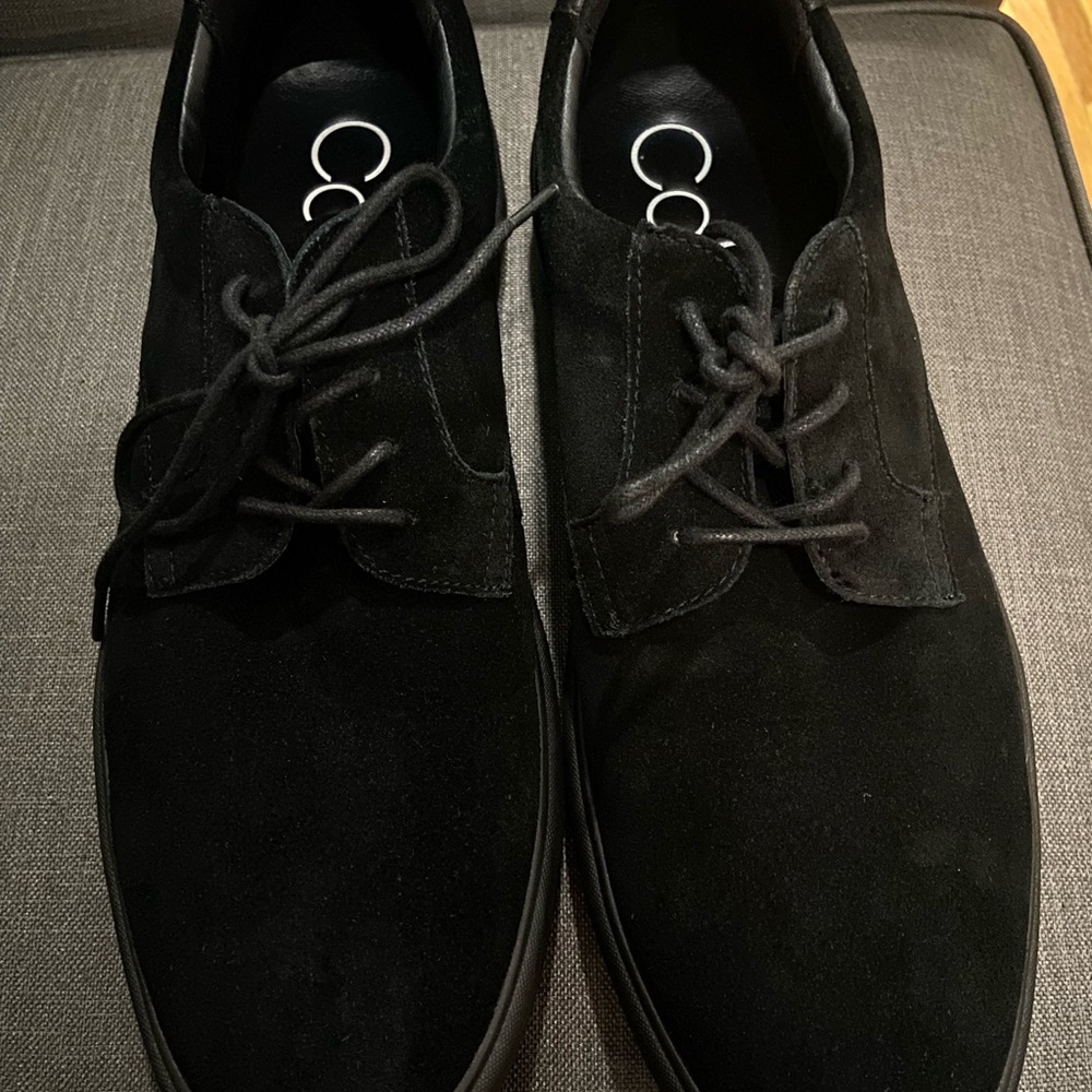 Men’s black Calvin Klein dress shoes